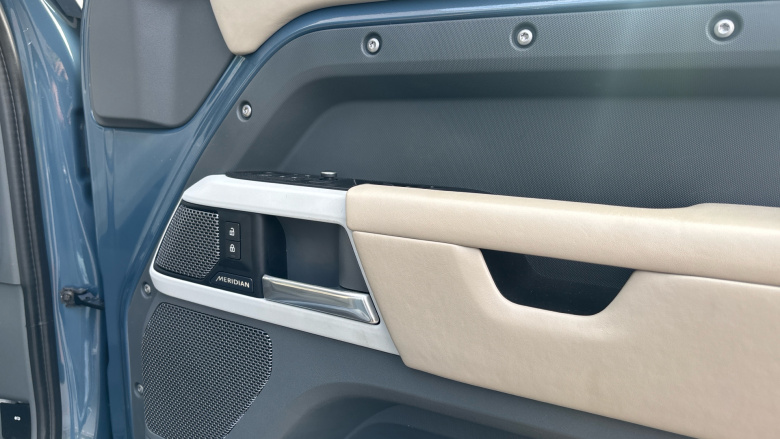 Land Rover Defender 2.0 D240 HSE 110 5dr Auto [6 Seat] Diesel Estate